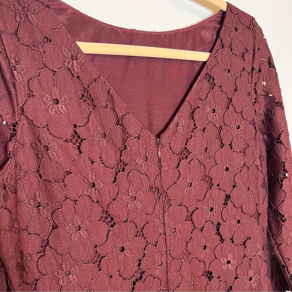 DIANE von FURSTENBERG Sarita Flower Lace Mini Dress. Size 10 - Picture 8 of 11